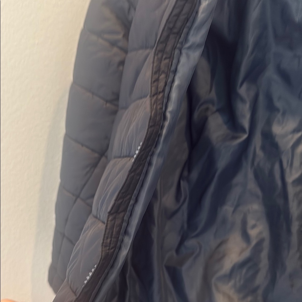 Under Armour Black Puffer Jacket Quilted Insulation - Picture 4 of 5